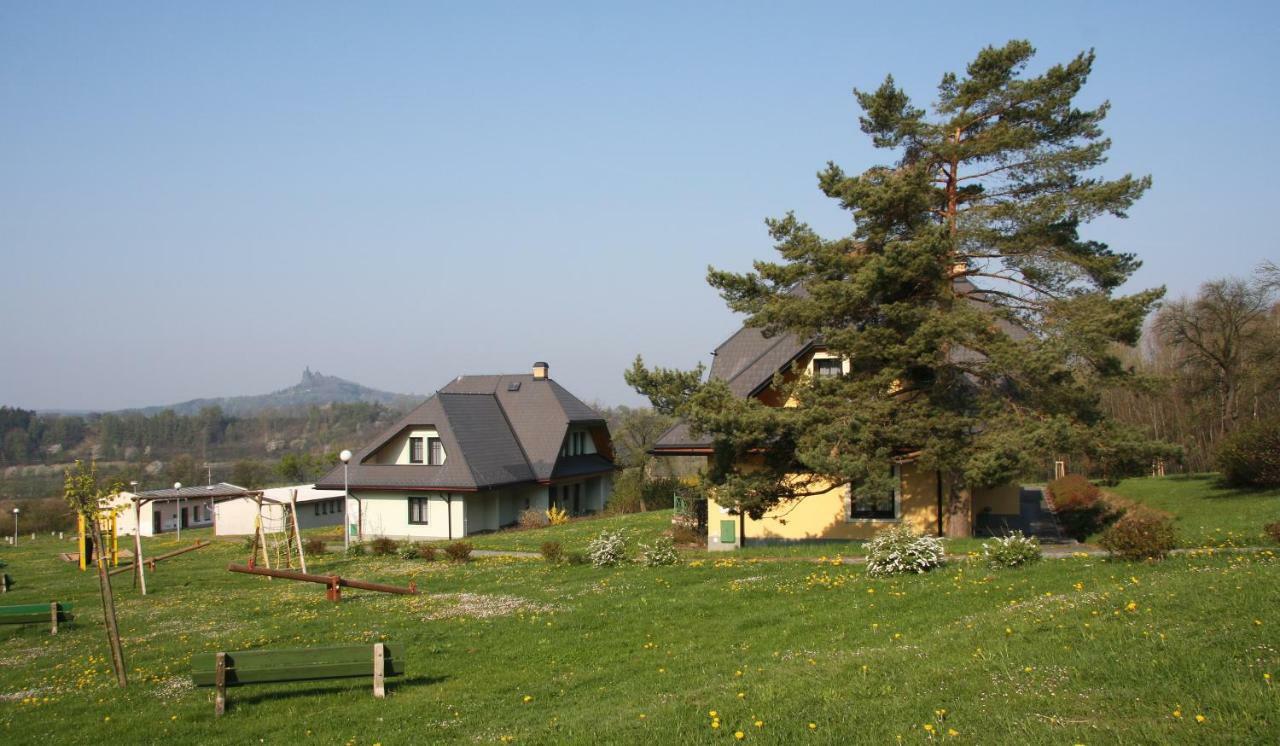 Camping V Raji - Palda Rovensko pod Troskami Luaran gambar
