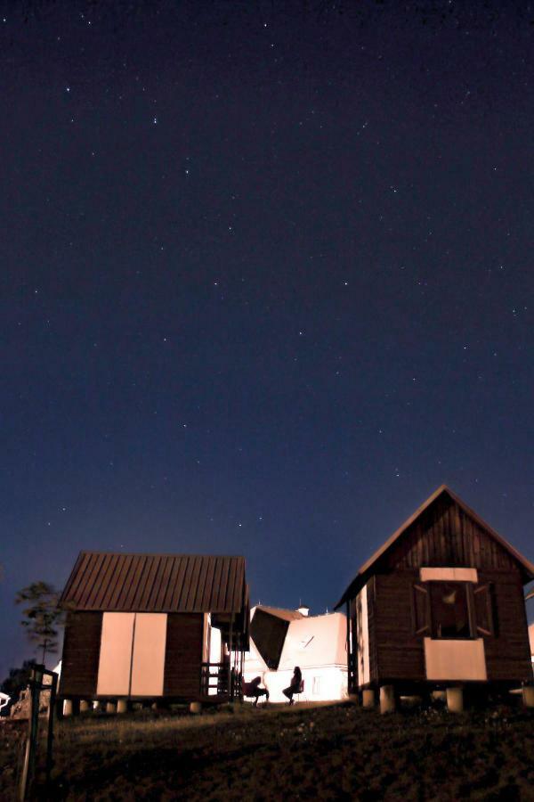 Camping V Raji - Palda Hotel Rovensko pod Troskami Luaran gambar